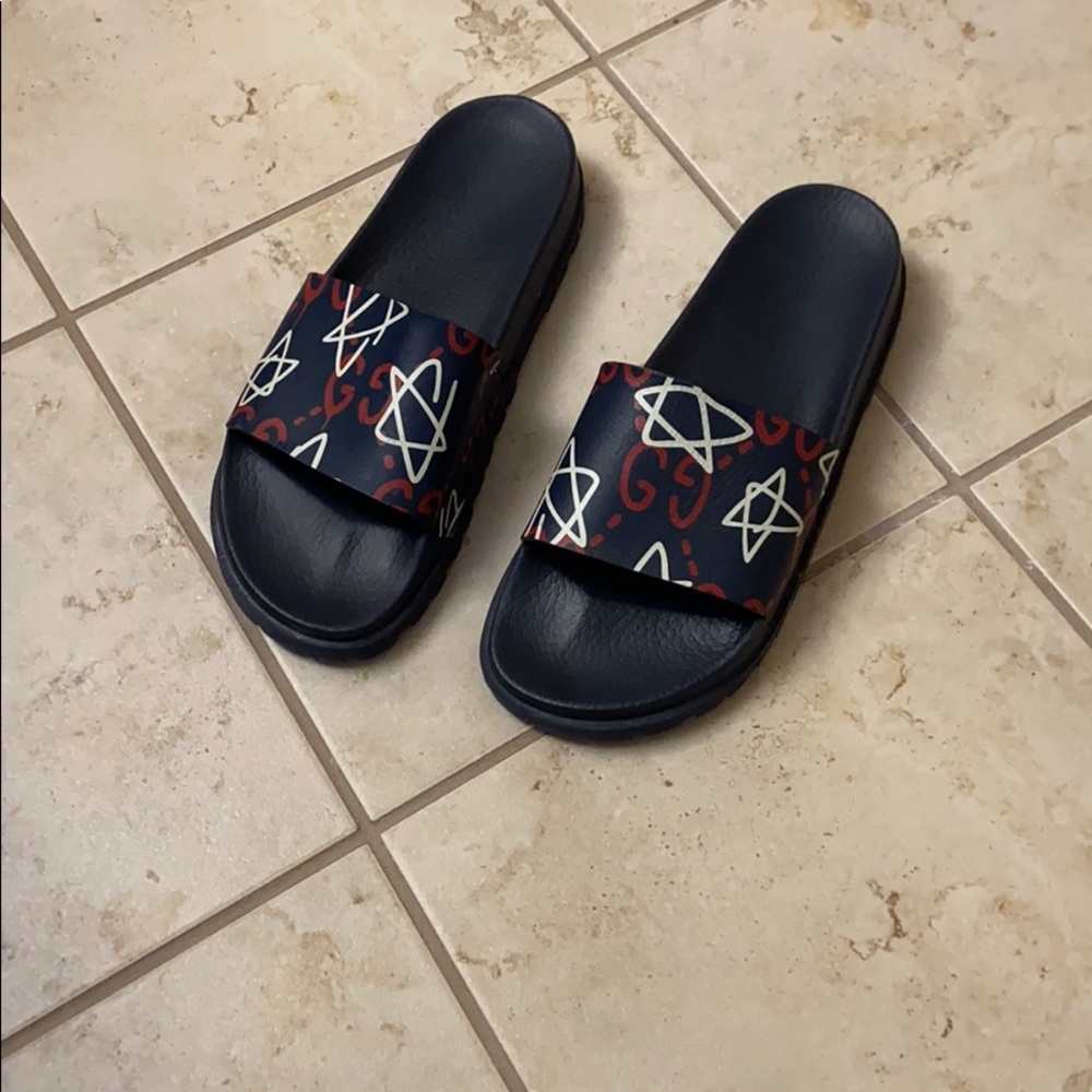 Men Gucci slides
